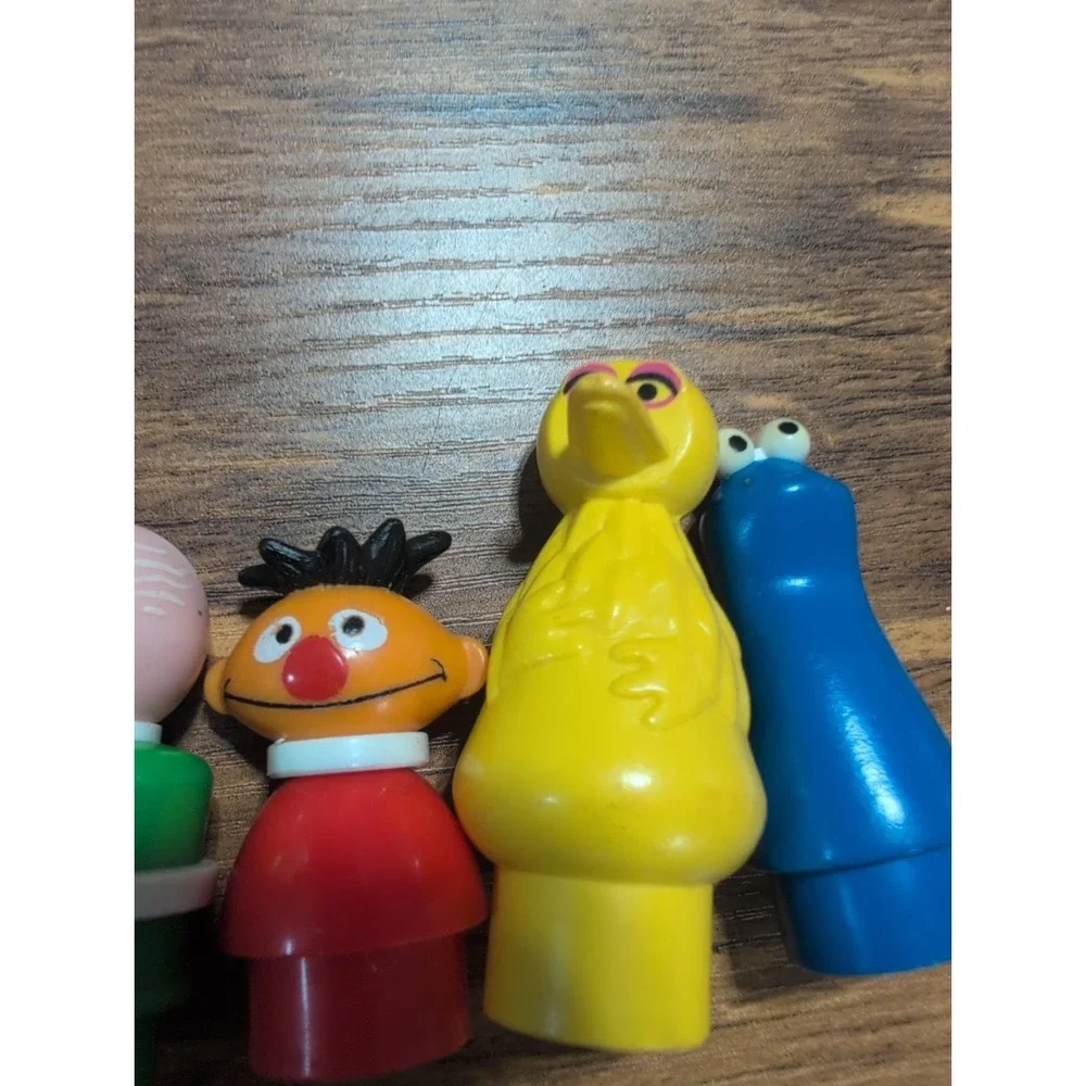 Vintage Fisher-Price Little People #937 Sesame Street Clubhouse Figures Lot Of 5